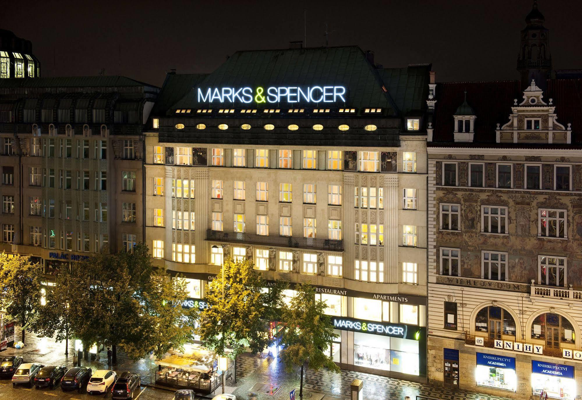 New Town - Apple Apartments Prag Exterior foto